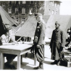 Bob Kutner interrogating German prisoners of war