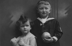 Gretl and her brother c