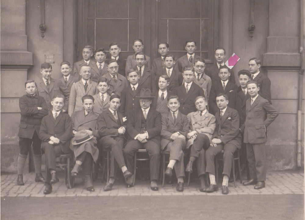 Martin Ansbacher with staff at a wholesaler in Frankfurt 1928